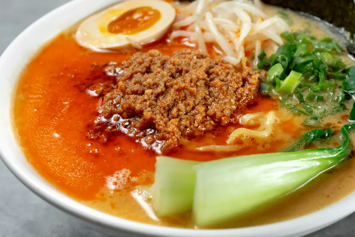 Un bol cu cel mai bun tan tan ramen